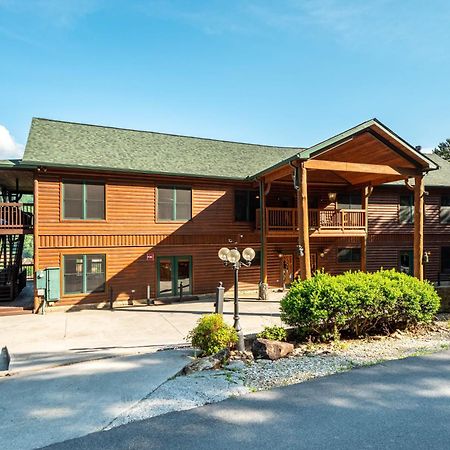 Hickory Ridge By Avantstay Incredible Private Elevated Cabin Sleeps 20 Gatlinburg Exterior photo