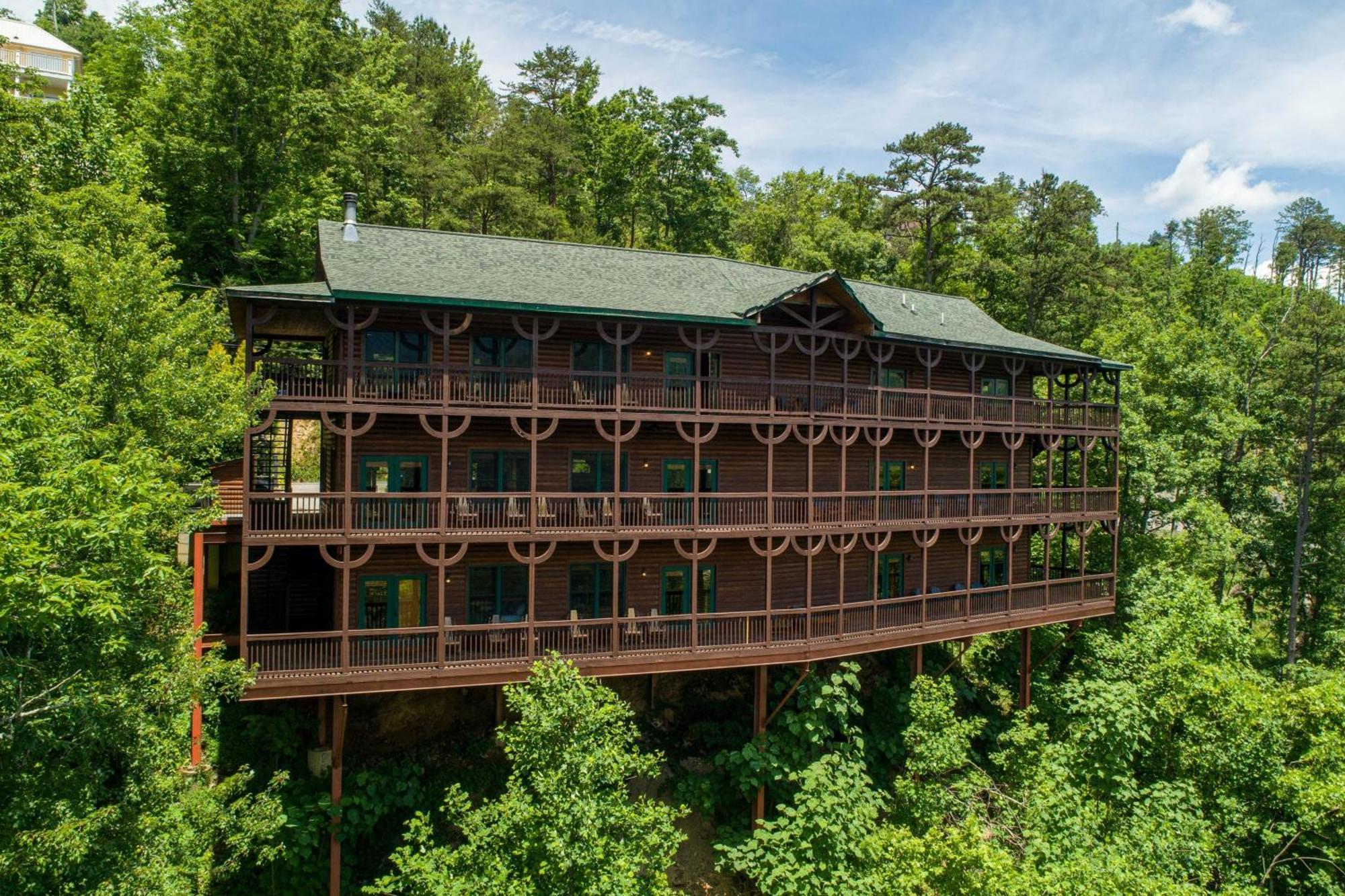 Hickory Ridge By Avantstay Incredible Private Elevated Cabin Sleeps 20 Gatlinburg Exterior photo
