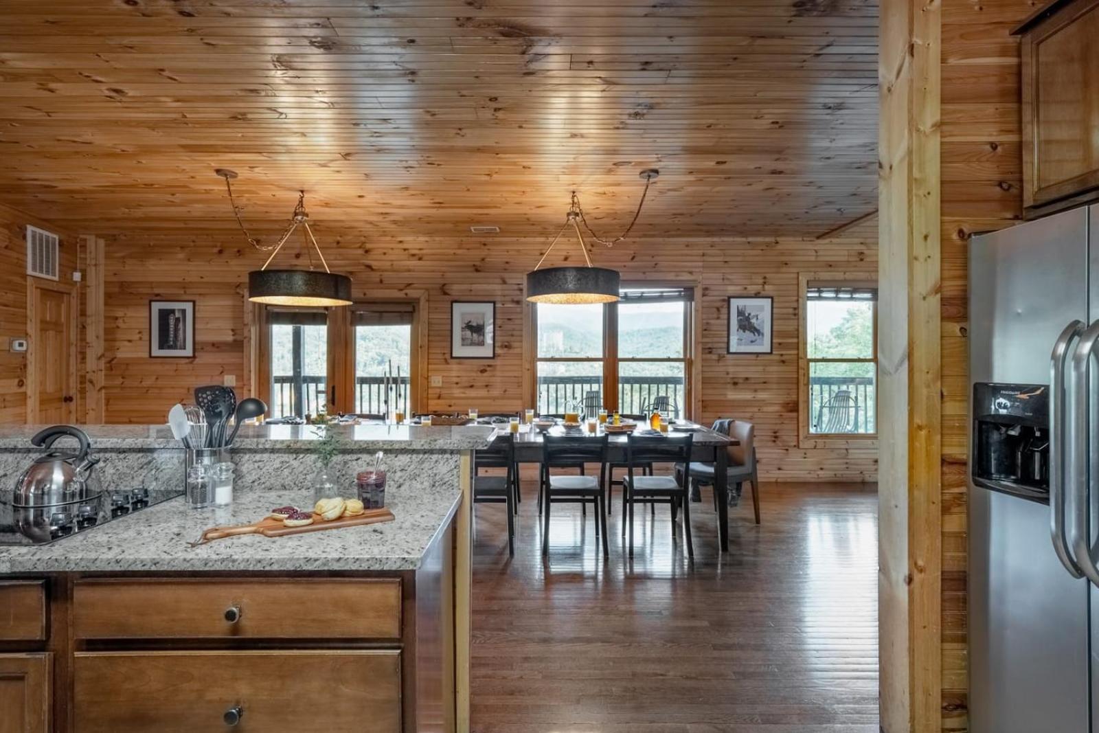 Hickory Ridge By Avantstay Incredible Private Elevated Cabin Sleeps 20 Gatlinburg Exterior photo